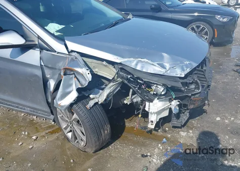 2015 Hyundai Sonata Sport z USA, uszkodzony, nr VIN 5NPE34AF0FH090432